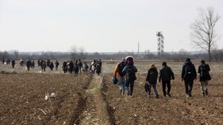 Davy migrantov sa pohli. Dodržujte dohody, odkazuje EÚ Turecku
