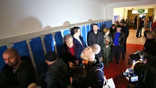 V rade čakal aj premiér, voliť prišiel do rodnej Banskej Bystrice