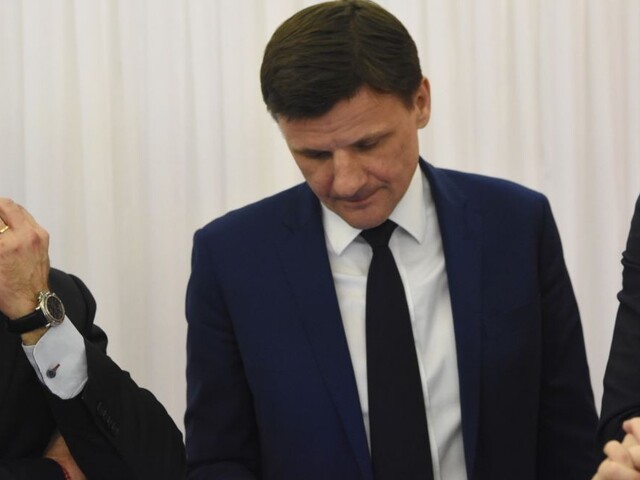Ospravedlnil sa a končí. Hlina sa vzdal funkcie predsedu KDH