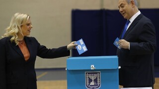 Parlament si volil aj Izrael, prvé odhady prajú Netanjahuovi