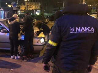 Pri protidrogovom zásahu zadržali dcéru známeho prokurátora