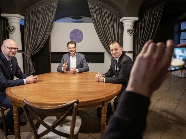 Nádejná koalícia si delí posty, Matovič sa stretol s Kollárom