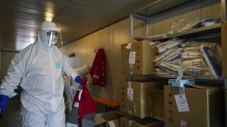 Slovenská rodina žijúca v Rakúsku bola počas nakazenia aj v SR