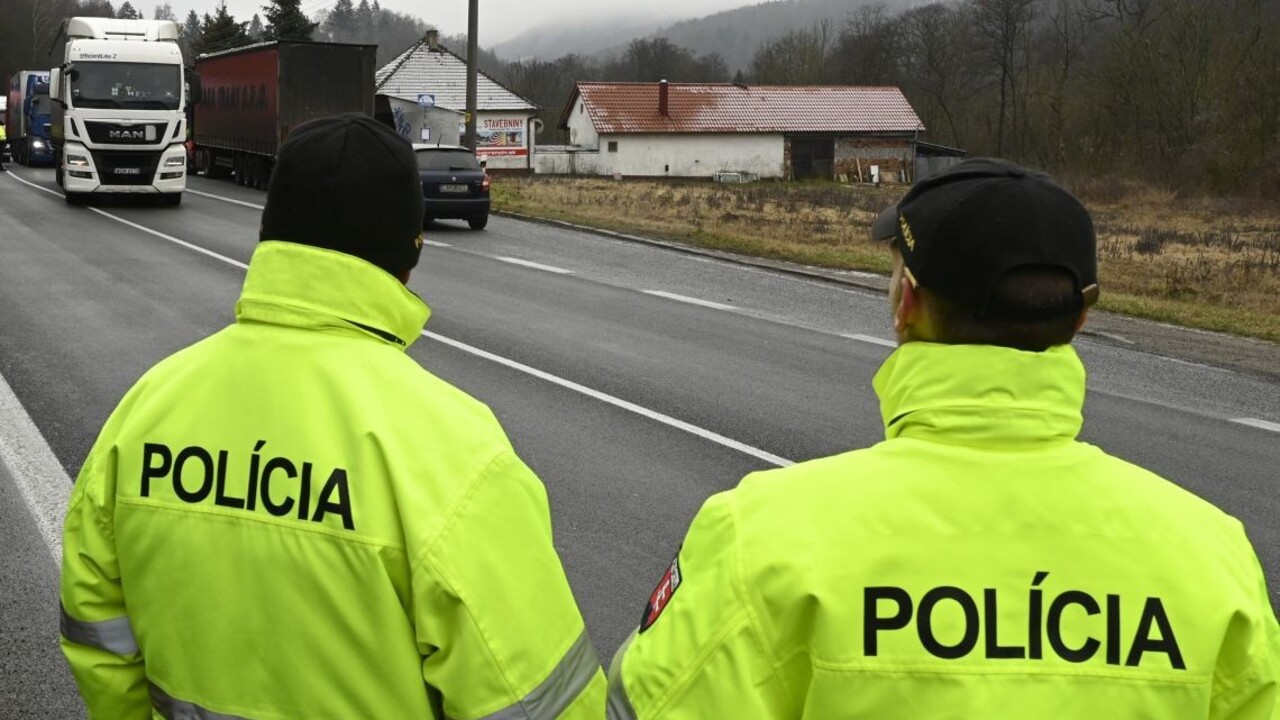Buďte zodpovední, vyzvala polícia. Prijala viaceré opatrenia