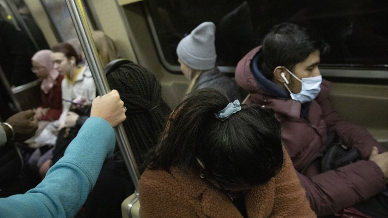 Na rúška i testy pôjdu milióny. New York vyhlásil stav núdze