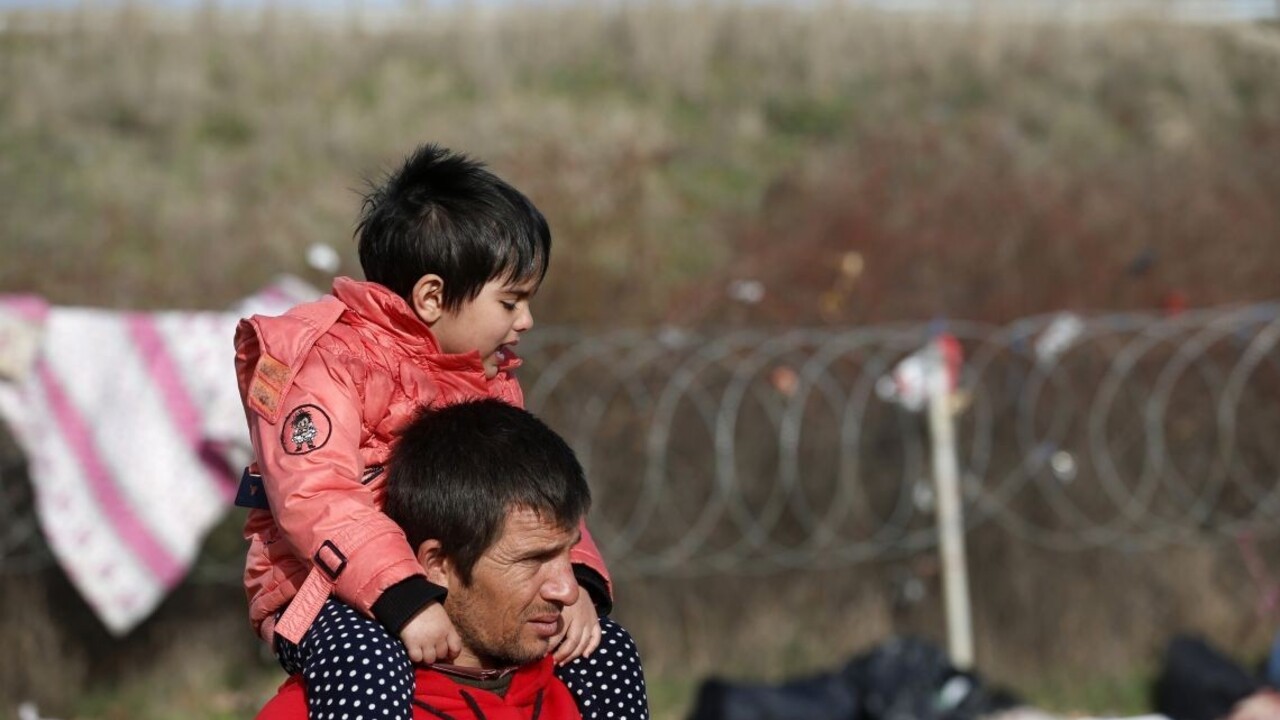 Nemecko chce podporiť Grécko, zvažuje prijať 1500 detí migrantov