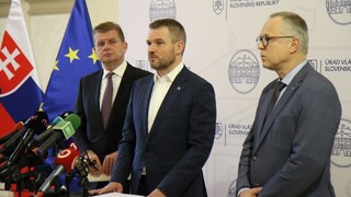 Nehazardujte, vyzval premiér rodičov. Zisťoval dopad nákazy