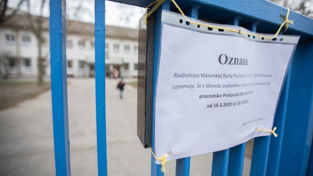 Zrušili omše, väzni šijú rúška, Slovenka prehovorila o Taliansku