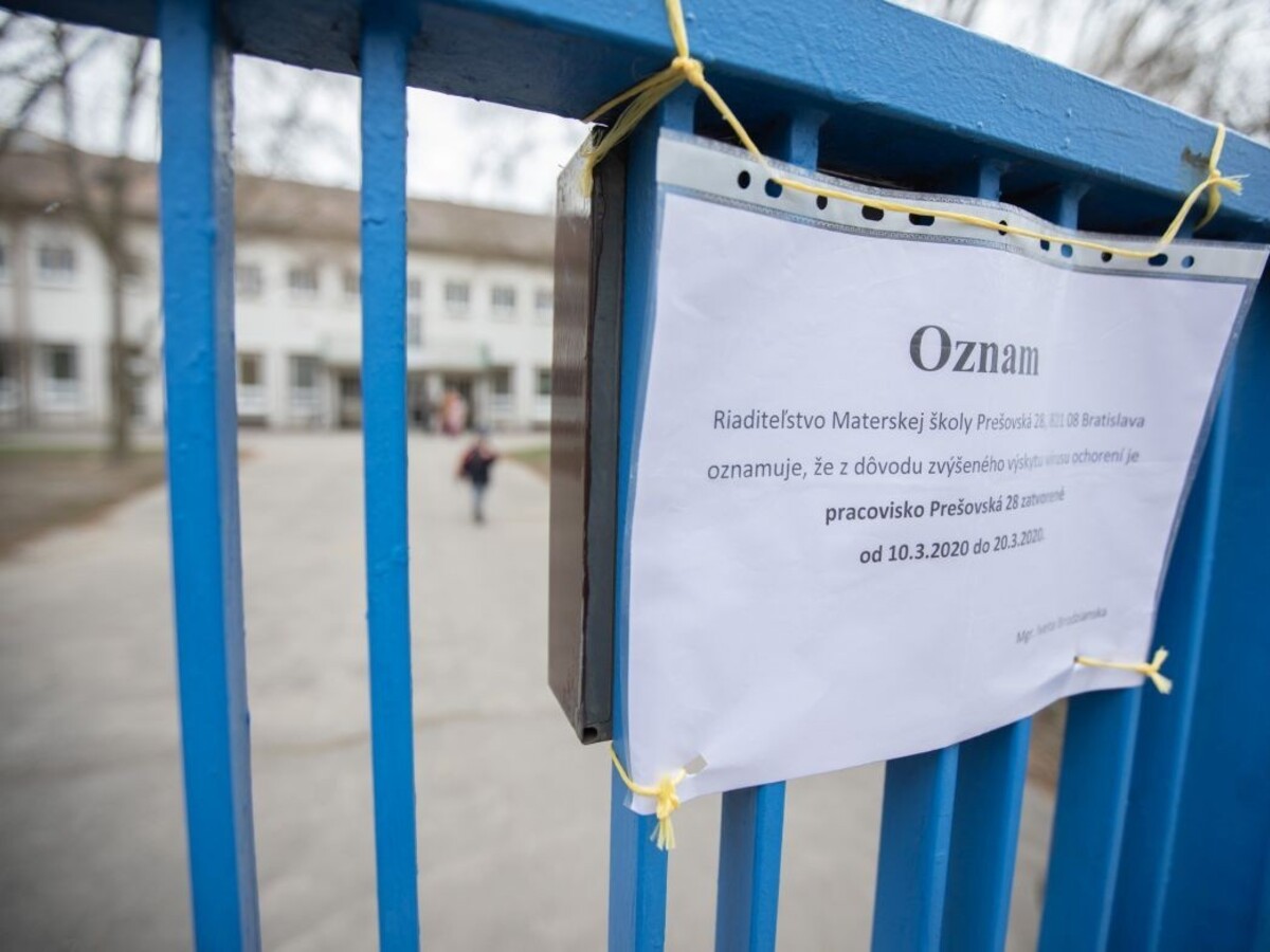 Zrušili omše, väzni šijú rúška, Slovenka prehovorila o Taliansku