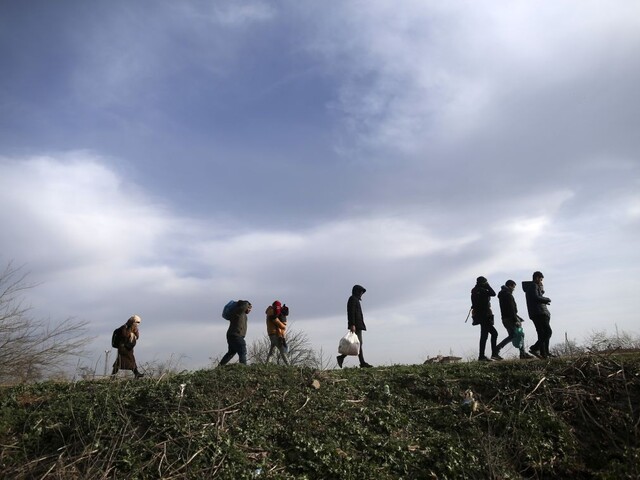 Turci pustili migrantov cez hranice, teraz dúfajú v novú dohodu