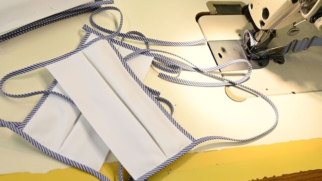 Sulík vraj radil firme, aby štátu nedodávala rúška. Ten to popiera