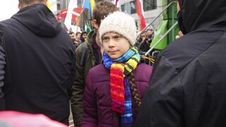 Štrajk Grety Thunberg napriek vírusu nekončí, presúva sa online