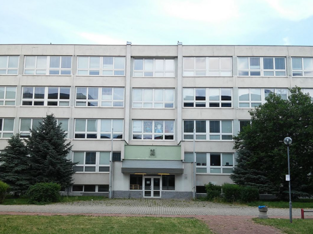 Nakazená je aj žiačka cirkevnej školy v Bratislave, potvrdili testy