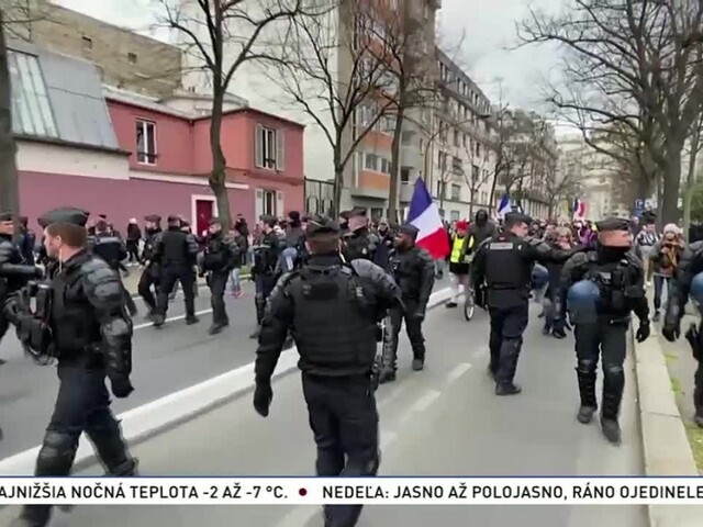 Francúzi nechajú otvorené iba potraviny a lekárne, voľby nezrušili