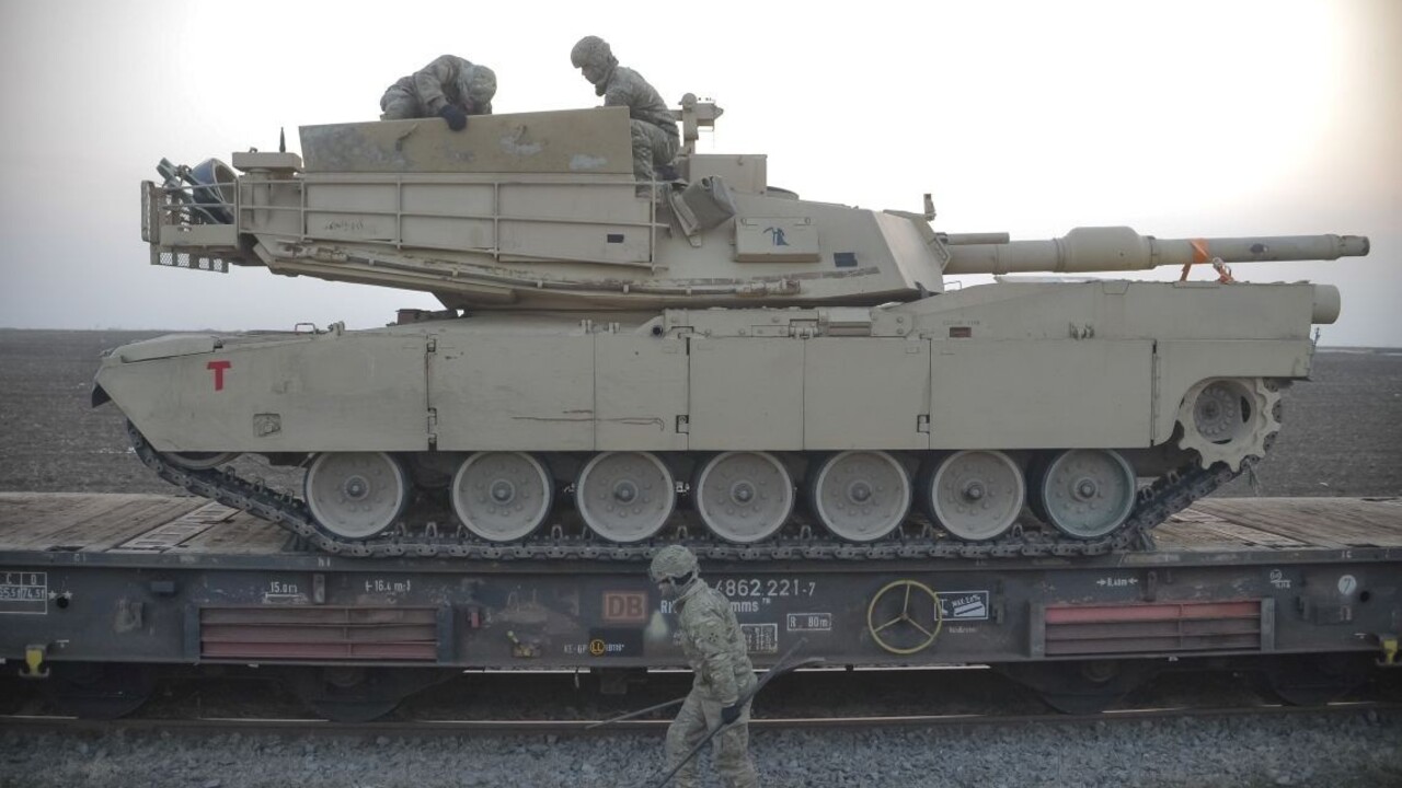 Cez Slovensko sa vraj presúvajú tanky z USA, ide o hoax