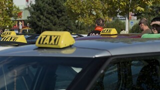 Končia autoškoly i taxislužby, ak nedostanú výnimku, tvrdí MD