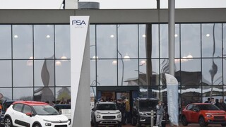PSA Groupe preruší výrobu v celej Európe, uviedli tri dôvody