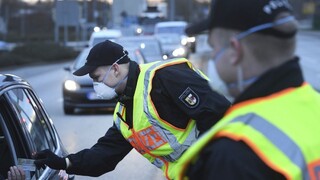 Stále viac obetí a nakazených. Aké opatrenia podnikajú vo svete?