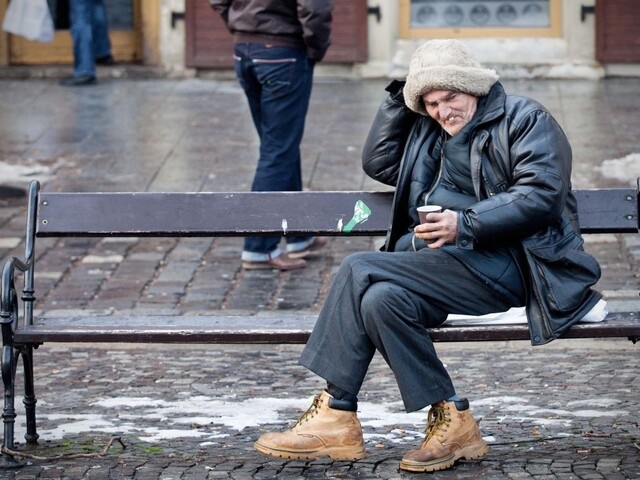 Na Zlatých pieskoch vzniká pre pandémiu bezdomovecké mestečko