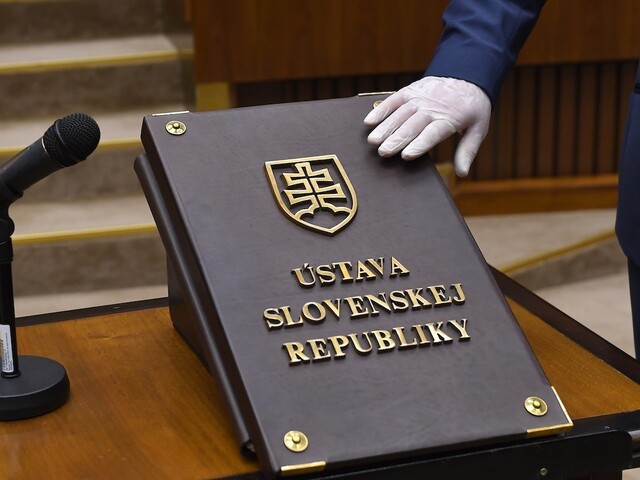 Parlament zvolil Dankovho nástupcu, vzniklo šesť klubov