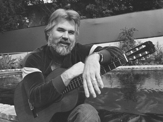 Zomrel legendárny country spevák Kenny Rogers