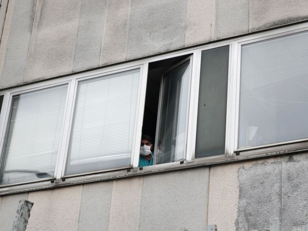 Nie ste v tom sami. Doma sa izoluje už takmer miliarda ľudí