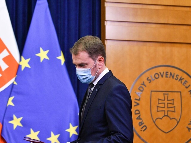 Matovič preverí nákupy ochranných pomôcok, žiada viac testov