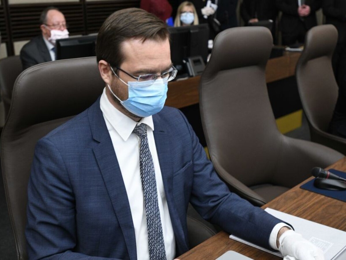 Krajčí verí, že vírus porazíme. Informoval, koľko testov zostalo