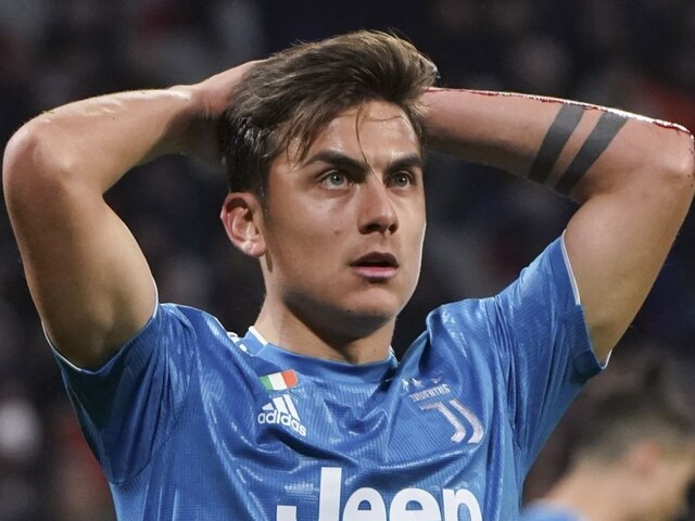 Vírusom sa nakazili hviezda Juventusu aj legendárny Maldini