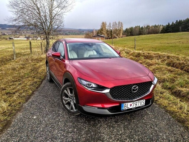 Mazda CX-30 Skyactiv X a Ford Ranger 3.2 TDCi vs. 2.0 EcoBlue