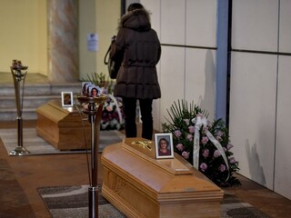 Z Talianska hlásia menej obetí, napriek tomu pribudli stovky mŕtvych