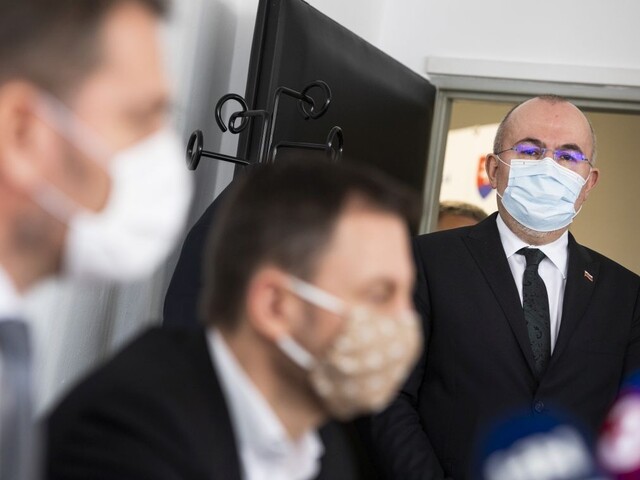 Kičura podľa Matoviča ohrozil zdravie ľudí, chce ho odvolať