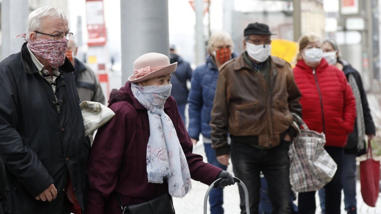 Z Česka hlásia prvú obeť vírusu, trpela viacerými ochoreniami
