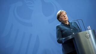 Merkelovú čaká karanténa, očkoval ju nakazený lekár