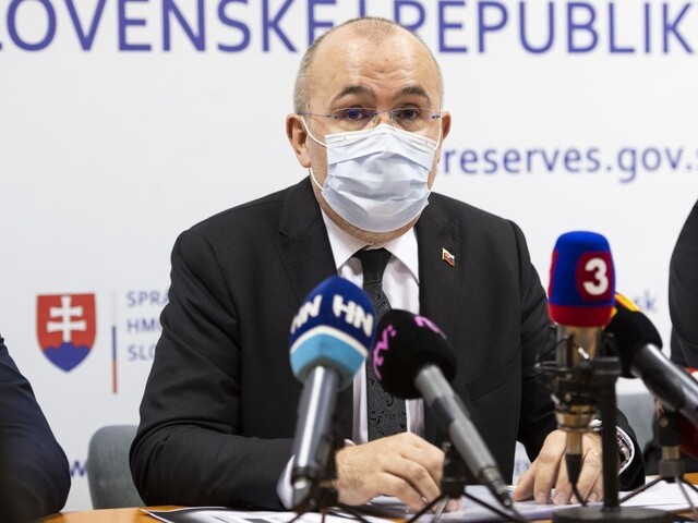 Syn šéfa štátnych hmotných rezerv mal kupovať byty bez hypotéky