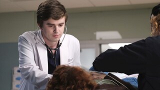 Filmári pomáhajú lekárom, dajú im ochranné prostriedky zo seriálov