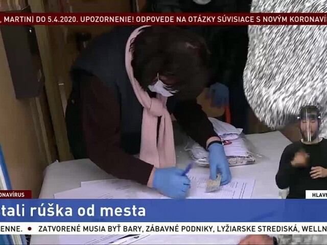 Prešovskí Rómovia dostali rúška, je ich však nedostatok