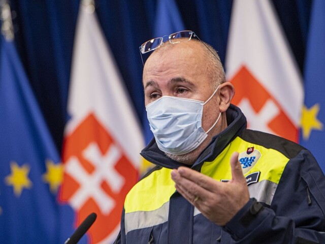 Vláda odvolala šéfa štátnych hmotných rezerv, rokovala do noci