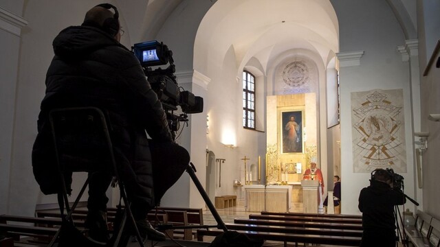 Veriaci si pripomínajú Zvestovanie Pána. Kostoly zostanú prázdne