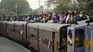 Mohlo by sa nakaziť milión ľudí. V Indii úplne obmedzili pohyb