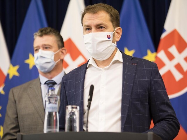 TB premiéra I. Matoviča a ministra R. Mikulca o nakazených a respirátoroch