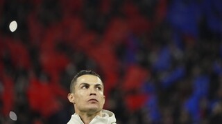 Messi aj Ronaldo štedro pomáhajú. Pandémia vyburcovala športovcov