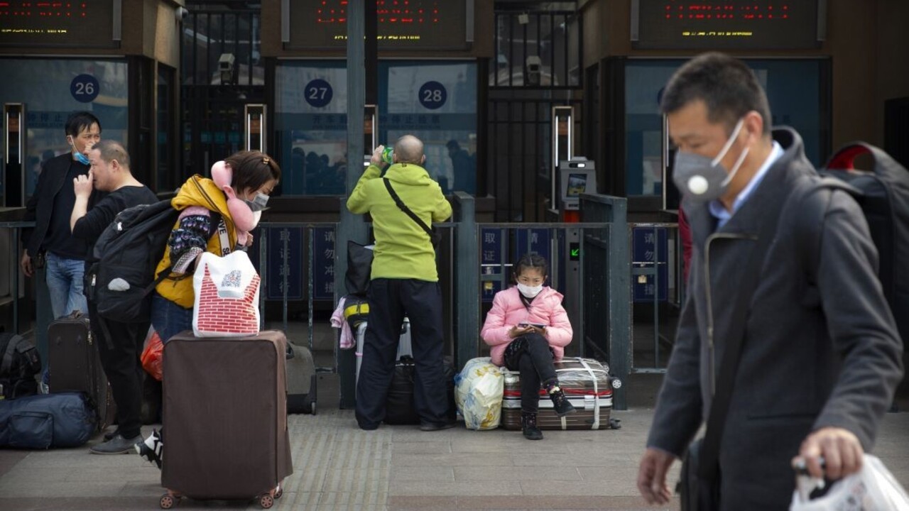 Čína zakáže vstup cudzincom, médiá varujú pred novou vlnou