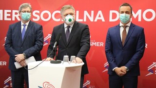 Fico vyzval prezidentku, aby sa pre získavanie dát obrátila na ÚS