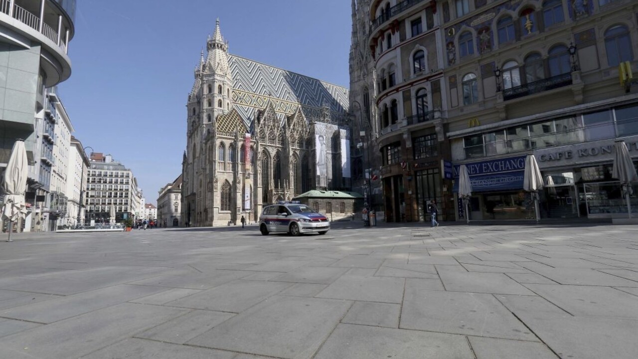 Povinné rúška zavádzajú aj v Rakúsku, budú na predaj v obchodoch