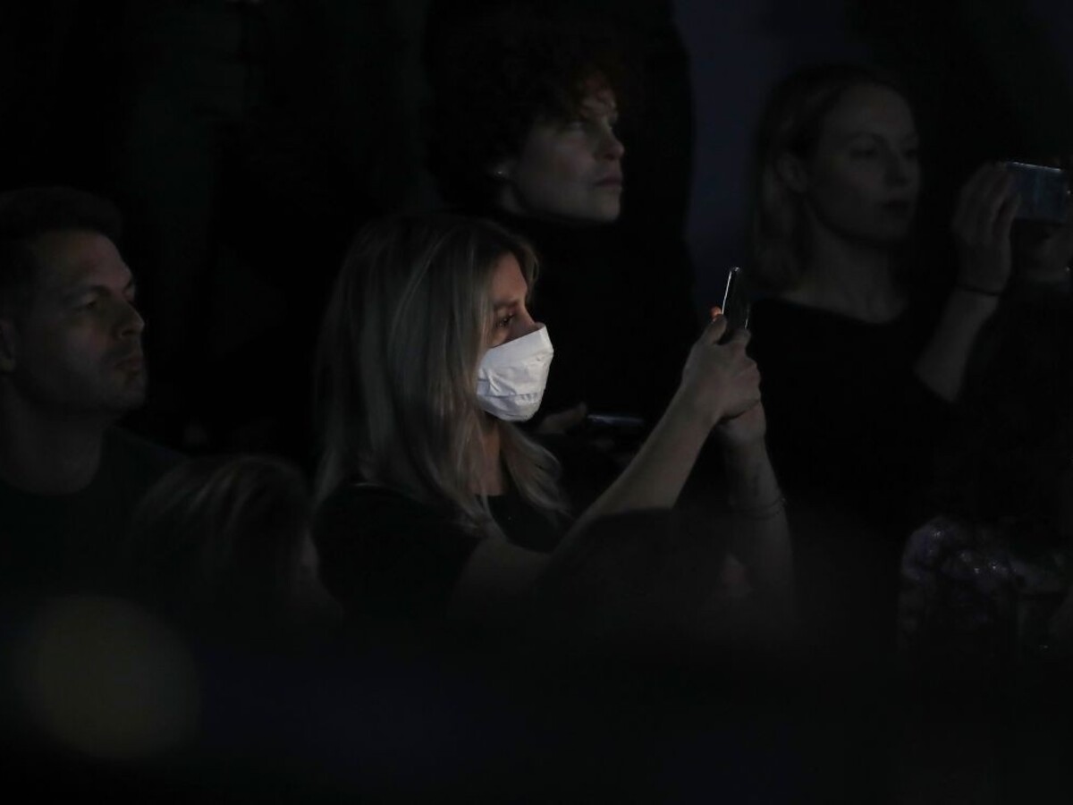 Novozistenými symptómami nákazy trpia najmä mladí a ženy