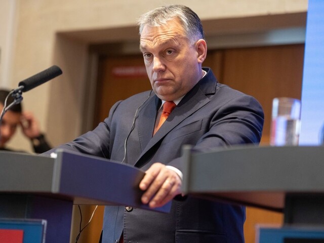 Orbán si upevnil moc, môže zaviesť opatrenia bez súhlasu parlamentu