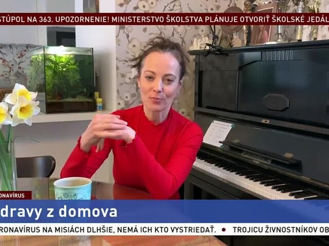 Umelci pozdravujú: speváčka a skladateľka Mária Podhradská