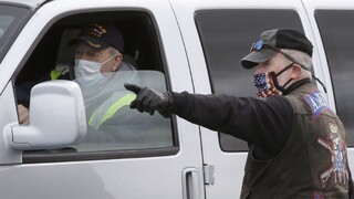 Z USA hlásia smutný rekord, pandémii môžu podľahnúť státisíce
