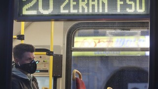 V Poľsku platia nové opatrenia. Ako to vyzerá u našich susedov?